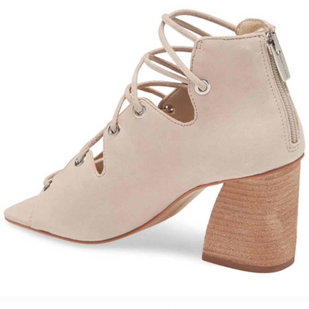 Vince Camuto Nahara Lace-Up Cage Sandals Nude Suede Block Heel Size 8.5 NEW Chic - Picture 5 of 10
